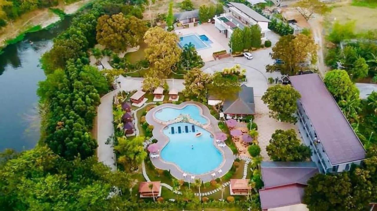 Floating Sanctuary Resort Powered By Cocotel Bulacan Bagian luar foto